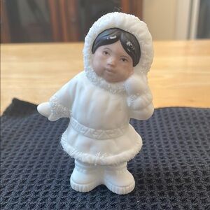 White Eskimo Figurine - Alaska